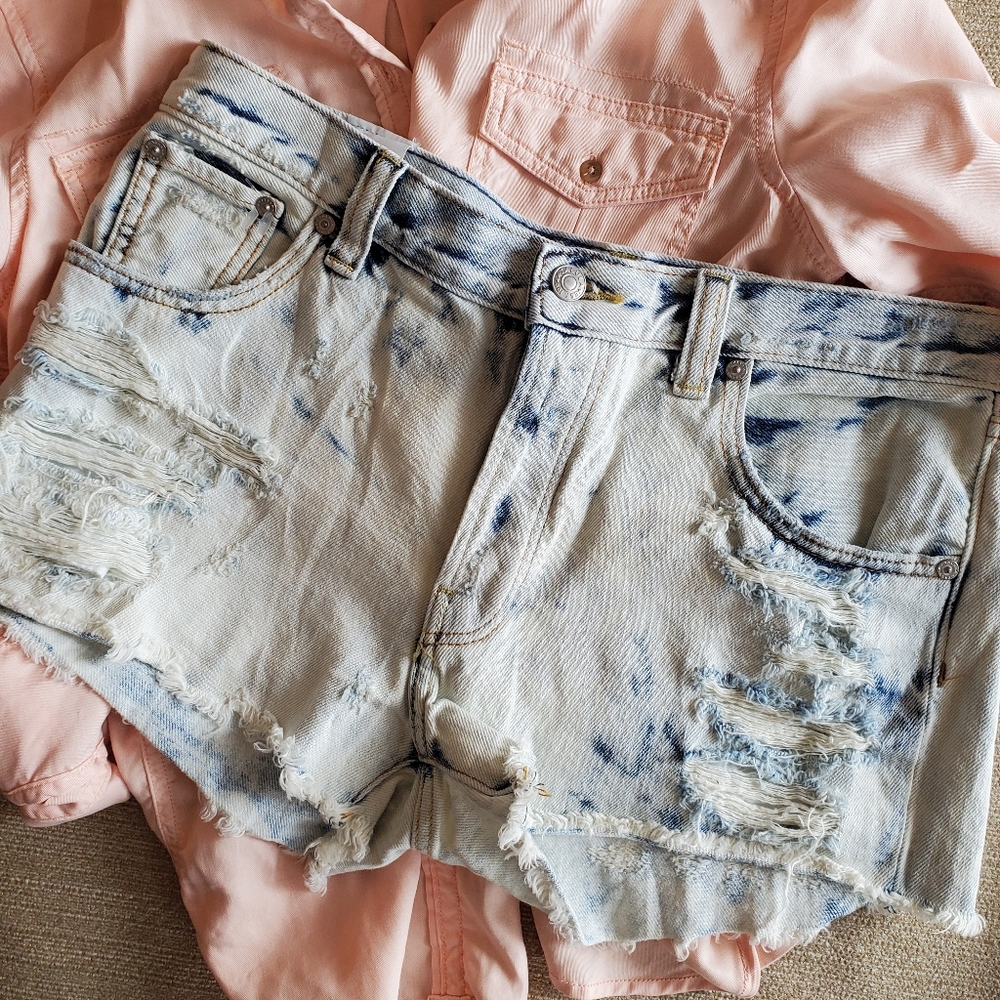 Talula Acid Wash Distressed Denim Shorts